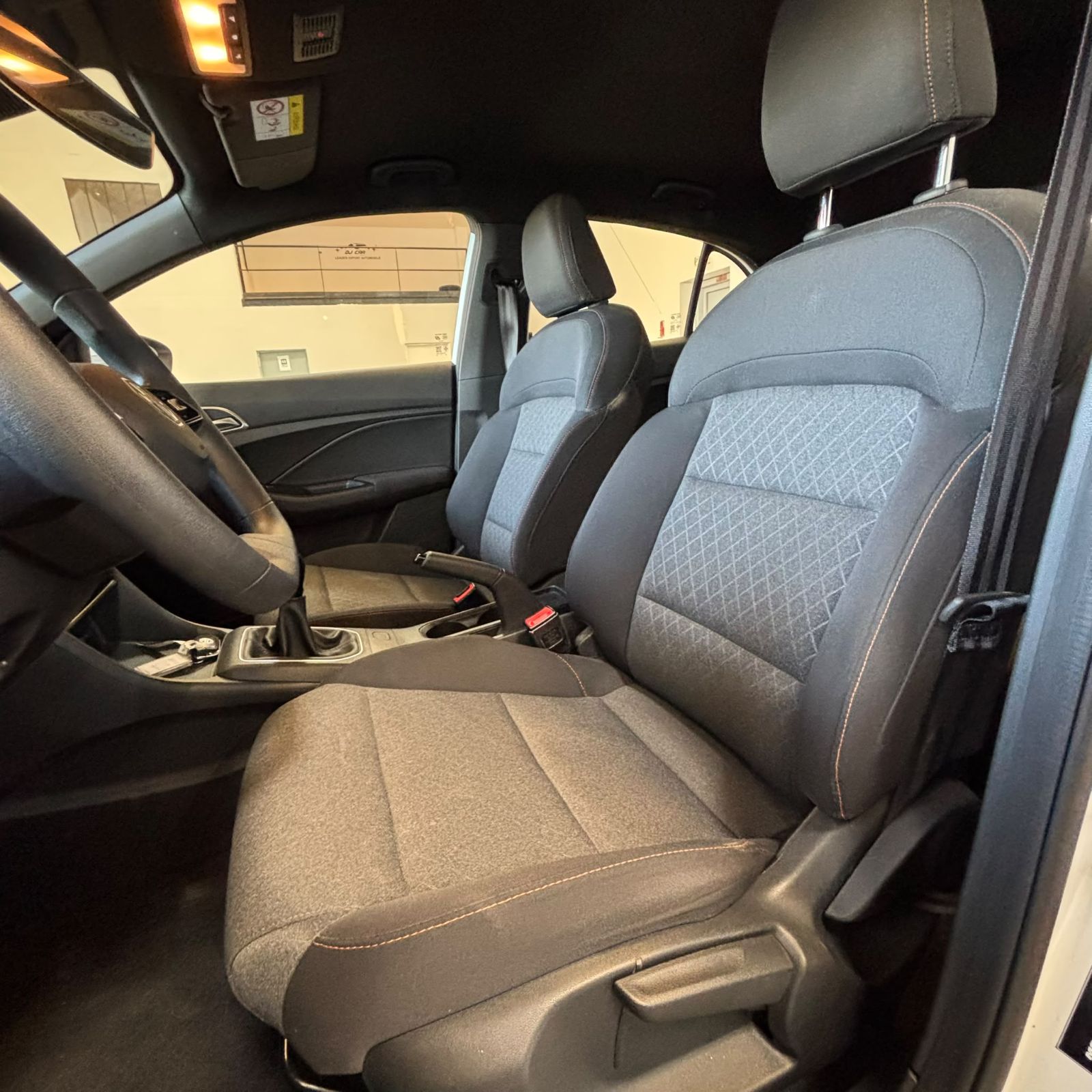 MG MG3 ICE 1.5L MT 2WD 116ch Comfort 5P occasion - Leader export auto Algérie, licence moudjahidine, CCR (Vue 19) - DJCAR