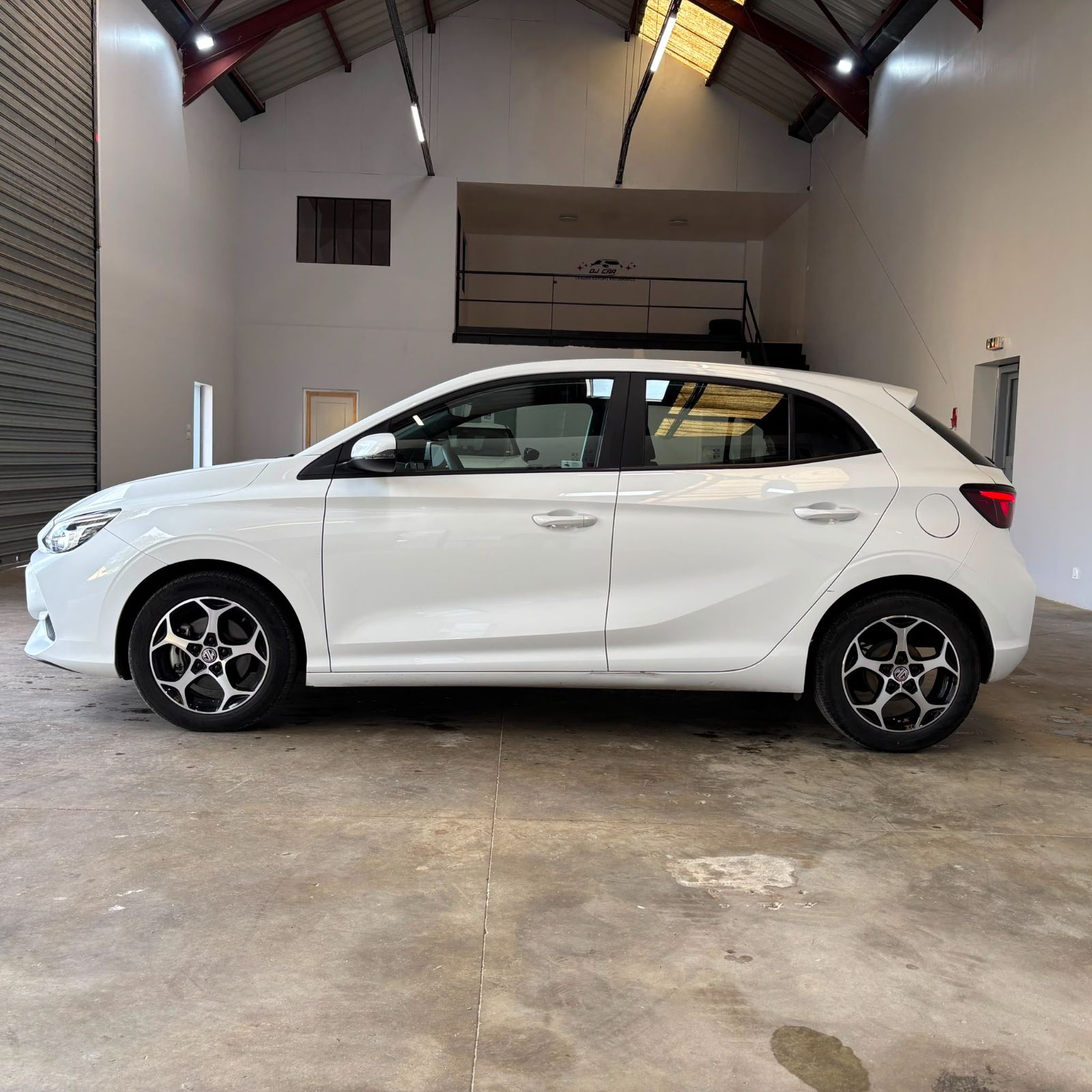 MG MG3 ICE 1.5L MT 2WD 116ch Comfort 5P occasion - Leader export auto Algérie, licence moudjahidine, CCR (Vue 3) - DJCAR