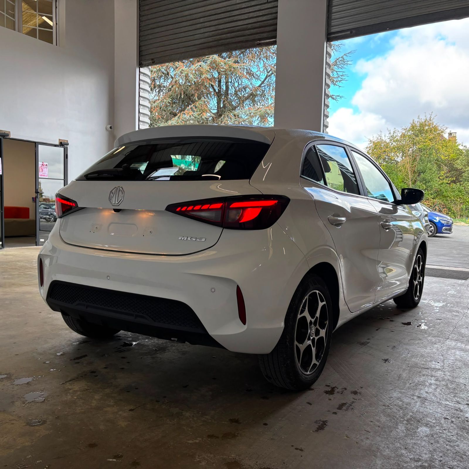 MG MG3 ICE 1.5L MT 2WD 116ch Comfort 5P occasion - Leader export auto Algérie, licence moudjahidine, CCR (Vue 9) - DJCAR