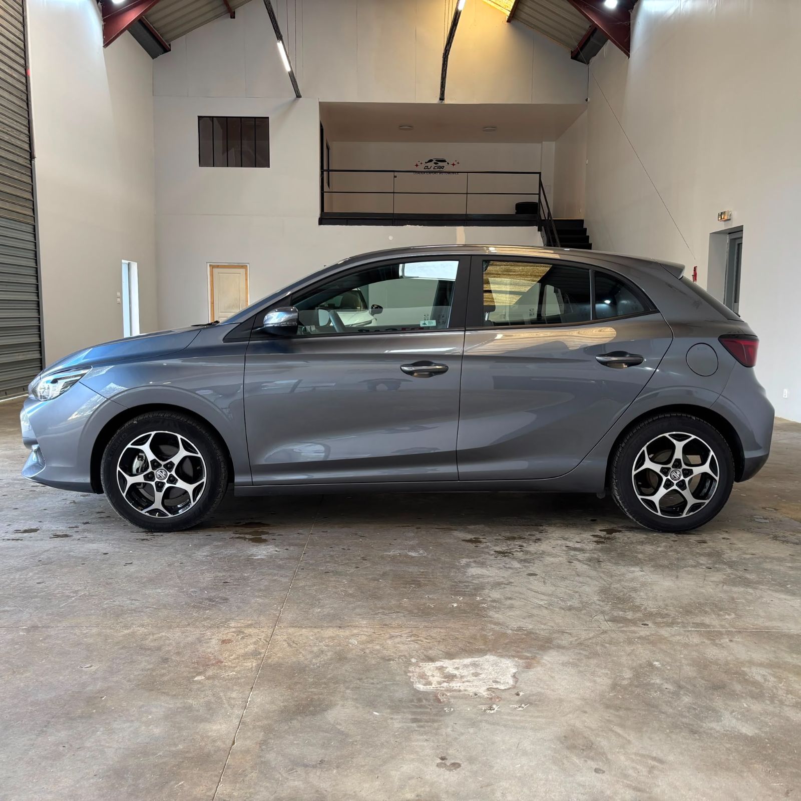 MG MG3 ICE 1.5L MT 2WD 116ch Comfort 5P occasion - Leader export auto Algérie, licence moudjahidine, CCR (Vue 3) - DJCAR