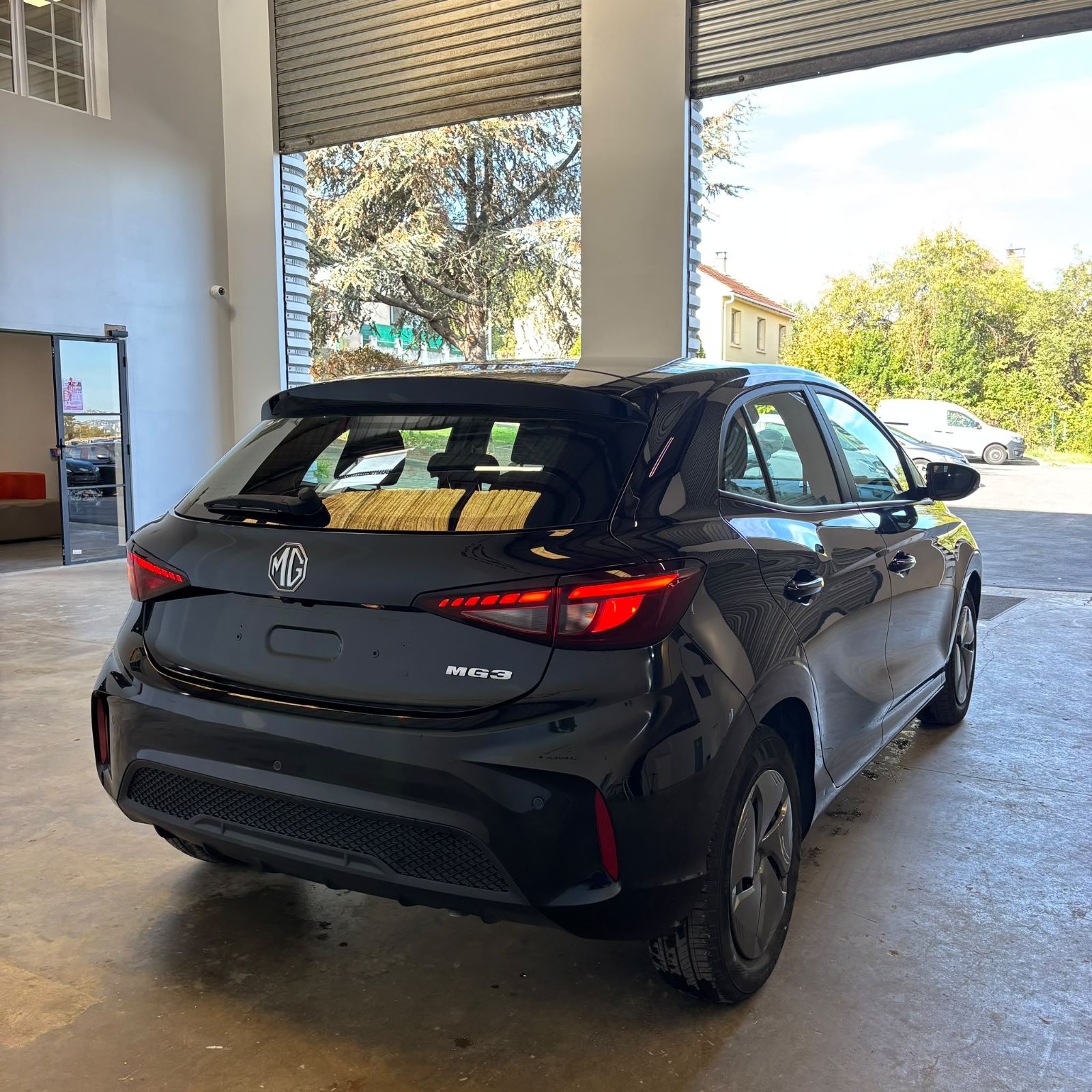 MG MG3 ICE 1.5L MT 2WD 116ch Standard 5P occasion - Leader export auto Algérie, licence moudjahidine, CCR (Vue 6) - DJCAR