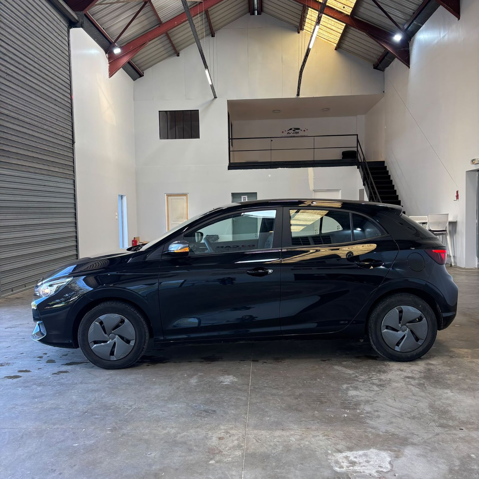 MG MG3 ICE 1.5L MT 2WD 116ch Standard 5P occasion - Leader export auto Algérie, licence moudjahidine, CCR (Vue 3) - DJCAR