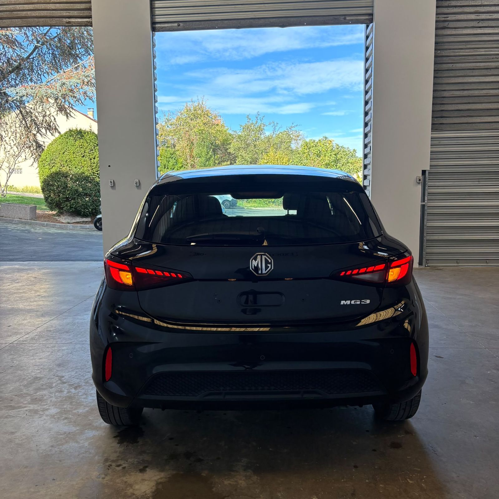 MG MG3 ICE 1.5L MT 2WD 116ch Standard 5P occasion - Leader export auto Algérie, licence moudjahidine, CCR (Vue 12) - DJCAR