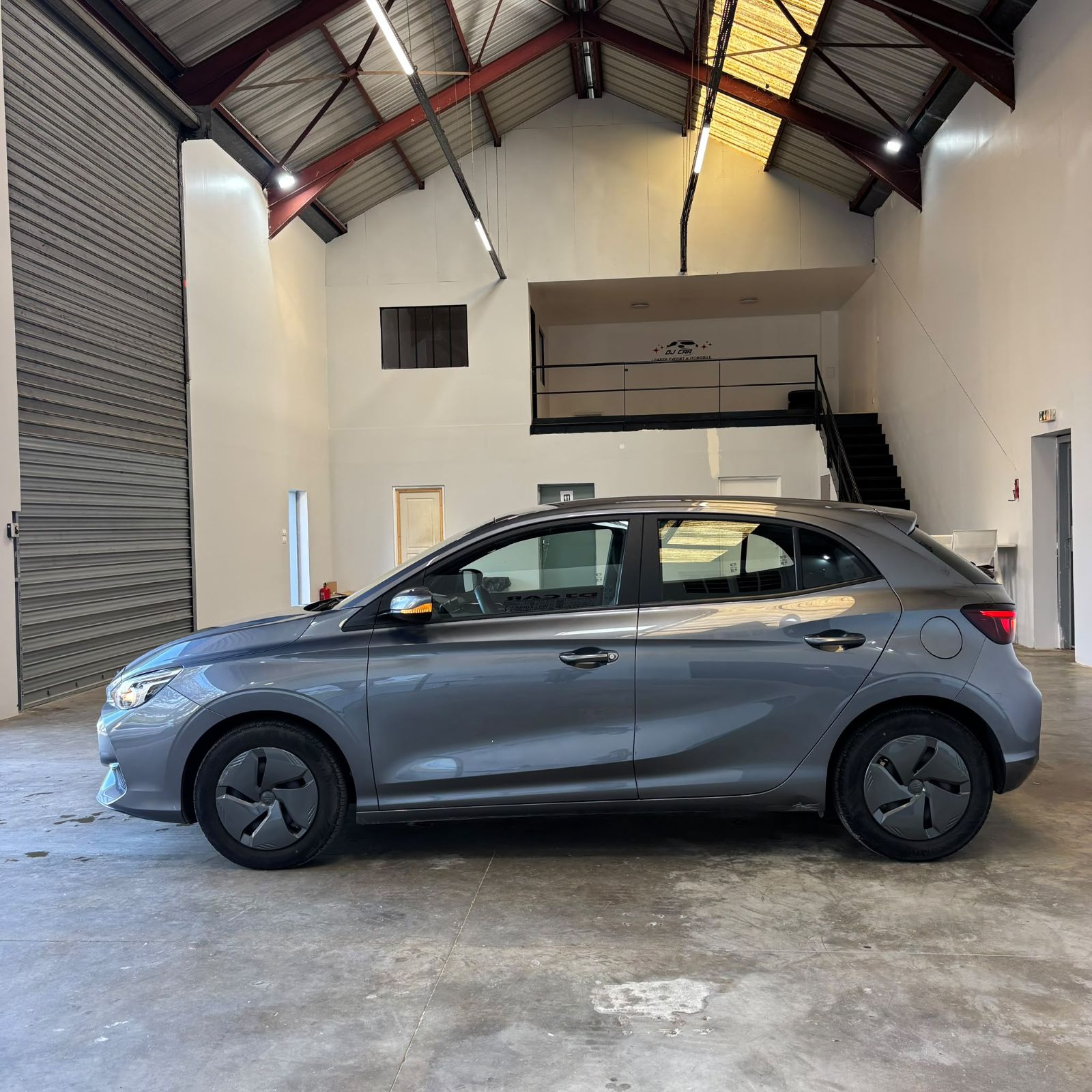 MG MG3 ICE 1.5L MT 2WD 116ch Standard 5P occasion - Leader export auto Algérie, licence moudjahidine, CCR (Vue 8) - DJCAR