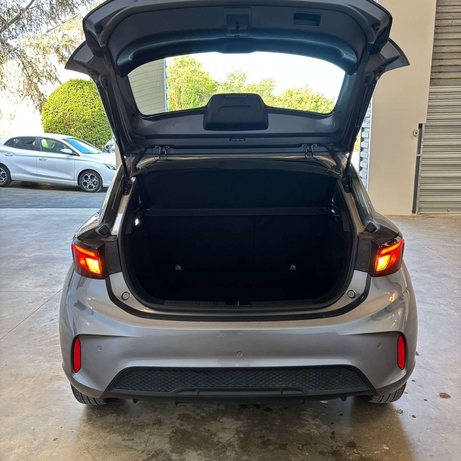 MG MG3 ICE 1.5L MT 2WD 116ch Standard 5P occasion - Leader export auto Algérie, licence moudjahidine, CCR (Vue 13) - DJCAR