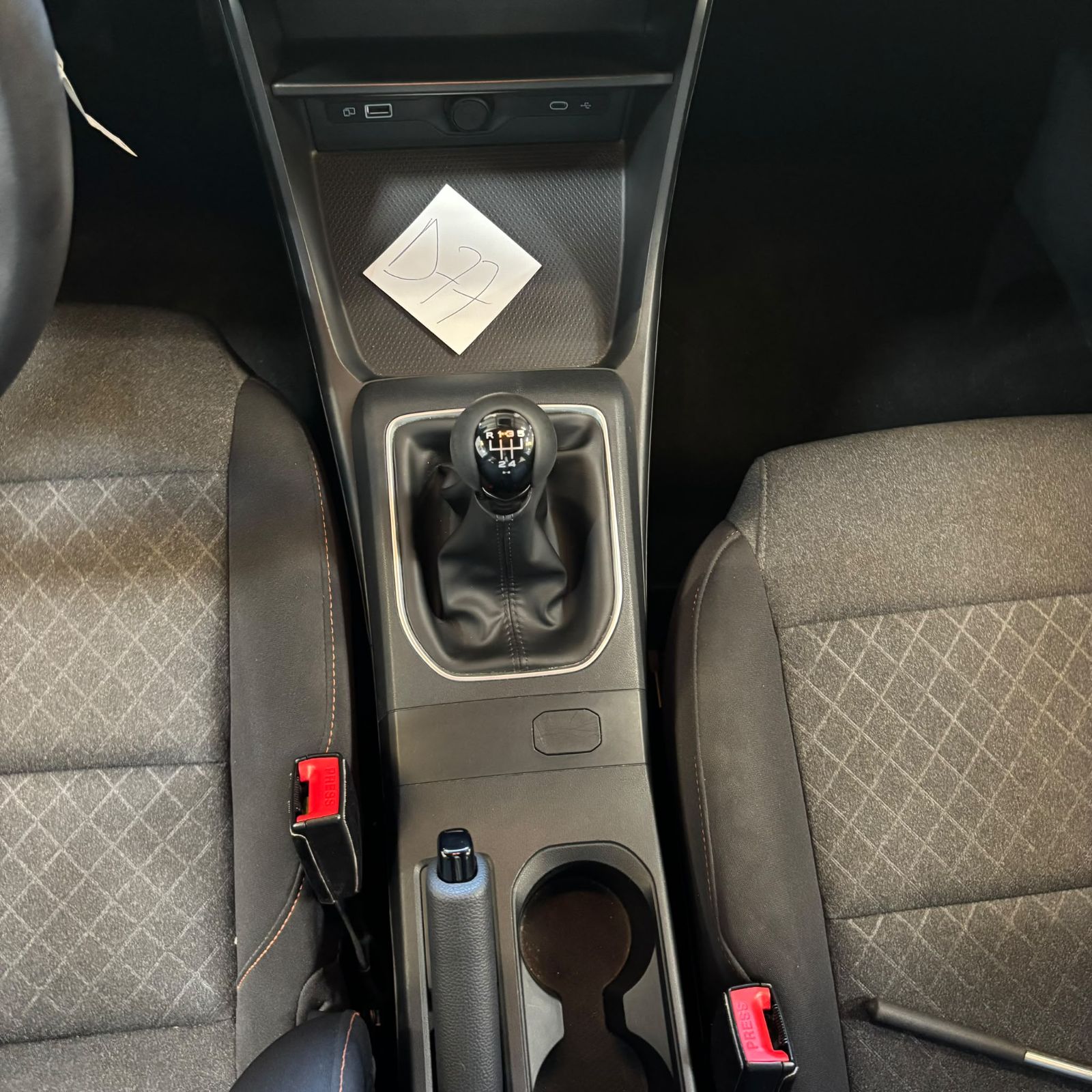 MG MG3 ICE 1.5L MT 2WD 116ch Standard 5P occasion - Leader export auto Algérie, licence moudjahidine, CCR (Vue 17) - DJCAR