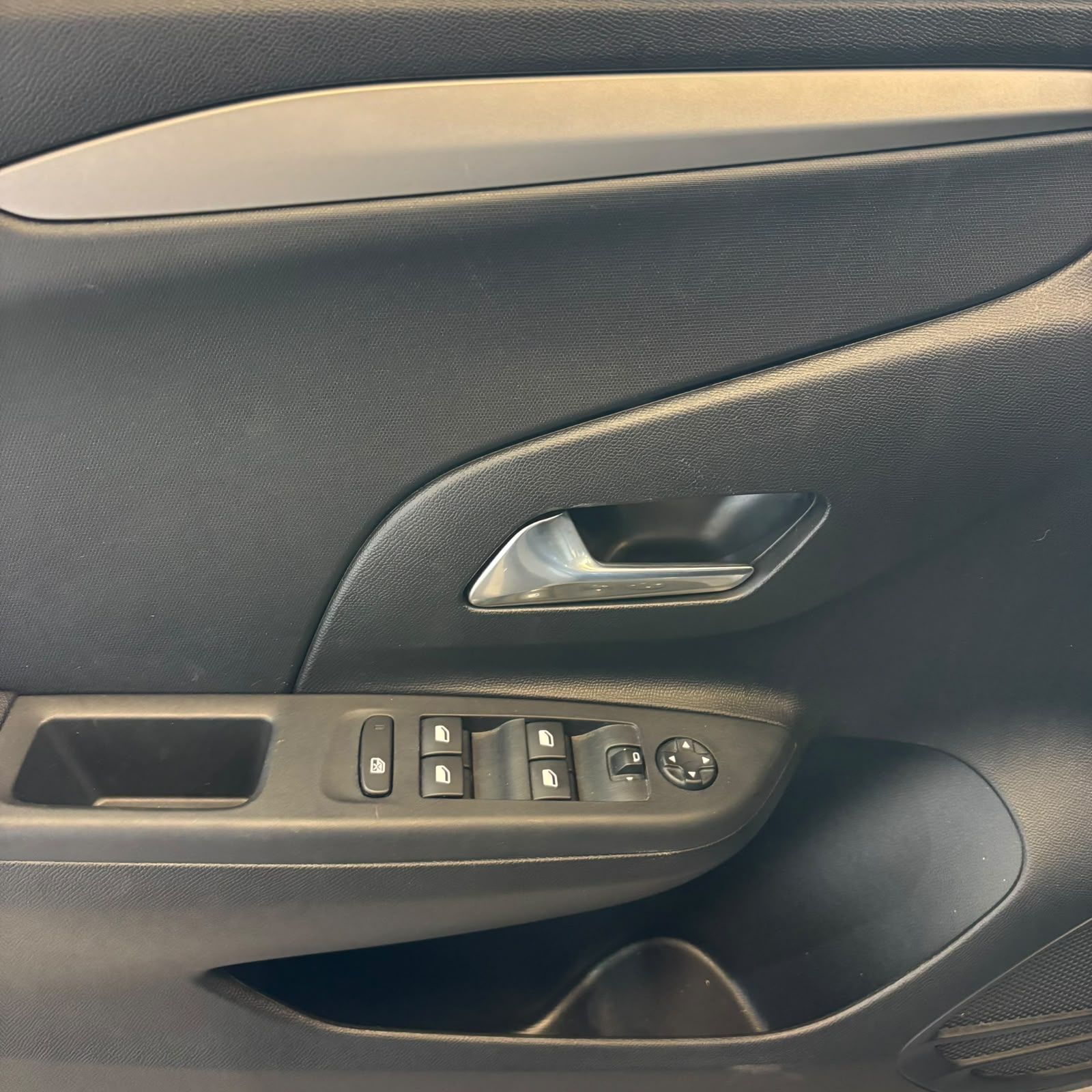 OPEL CORSA 1.2 Turbo 100 ch Edition 5P occasion - Leader export auto Algérie, licence moudjahidine, CCR (Vue 19) - DJCAR