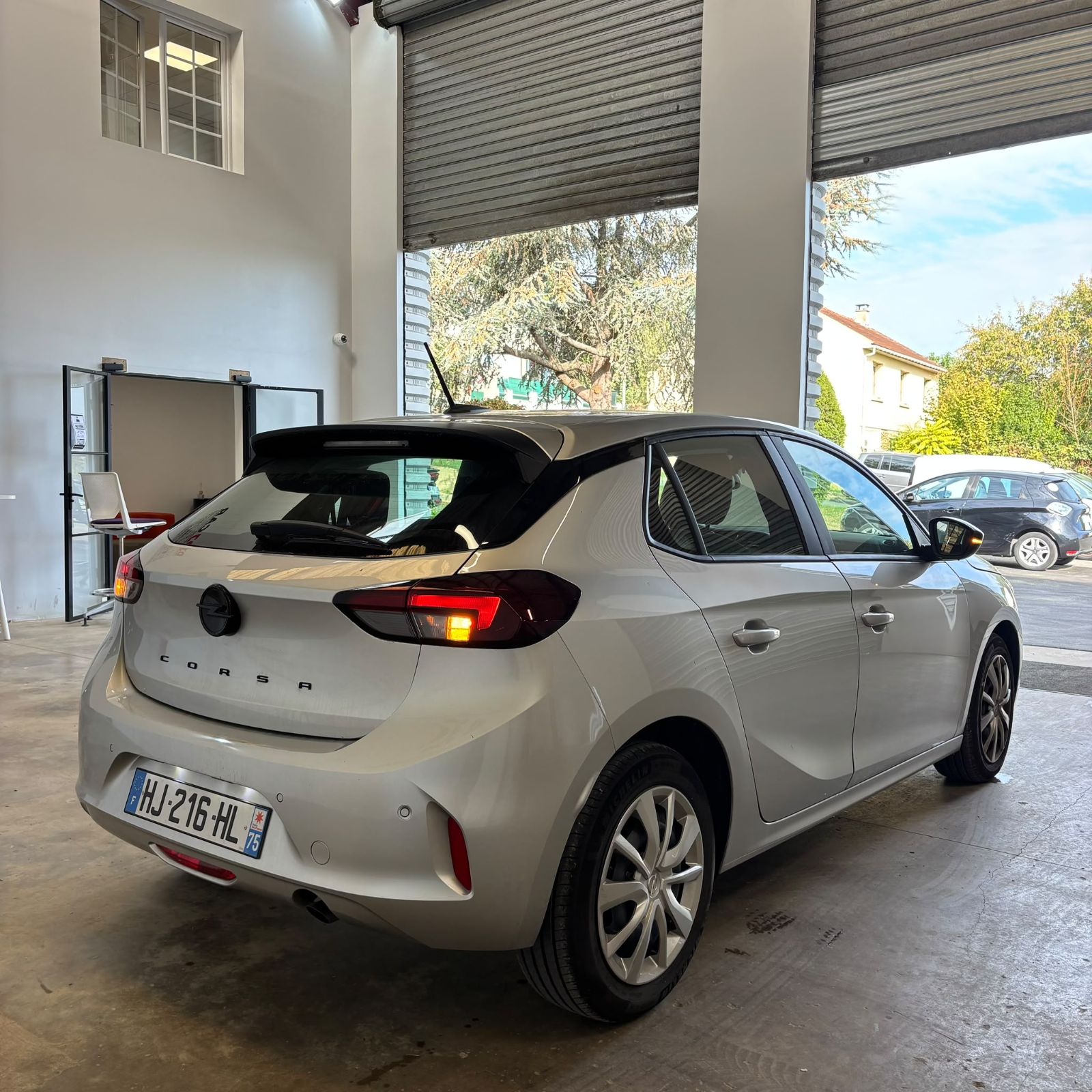 OPEL CORSA 1.2 Turbo 100 ch Edition 5P occasion - Leader export auto Algérie, licence moudjahidine, CCR (Vue 6) - DJCAR