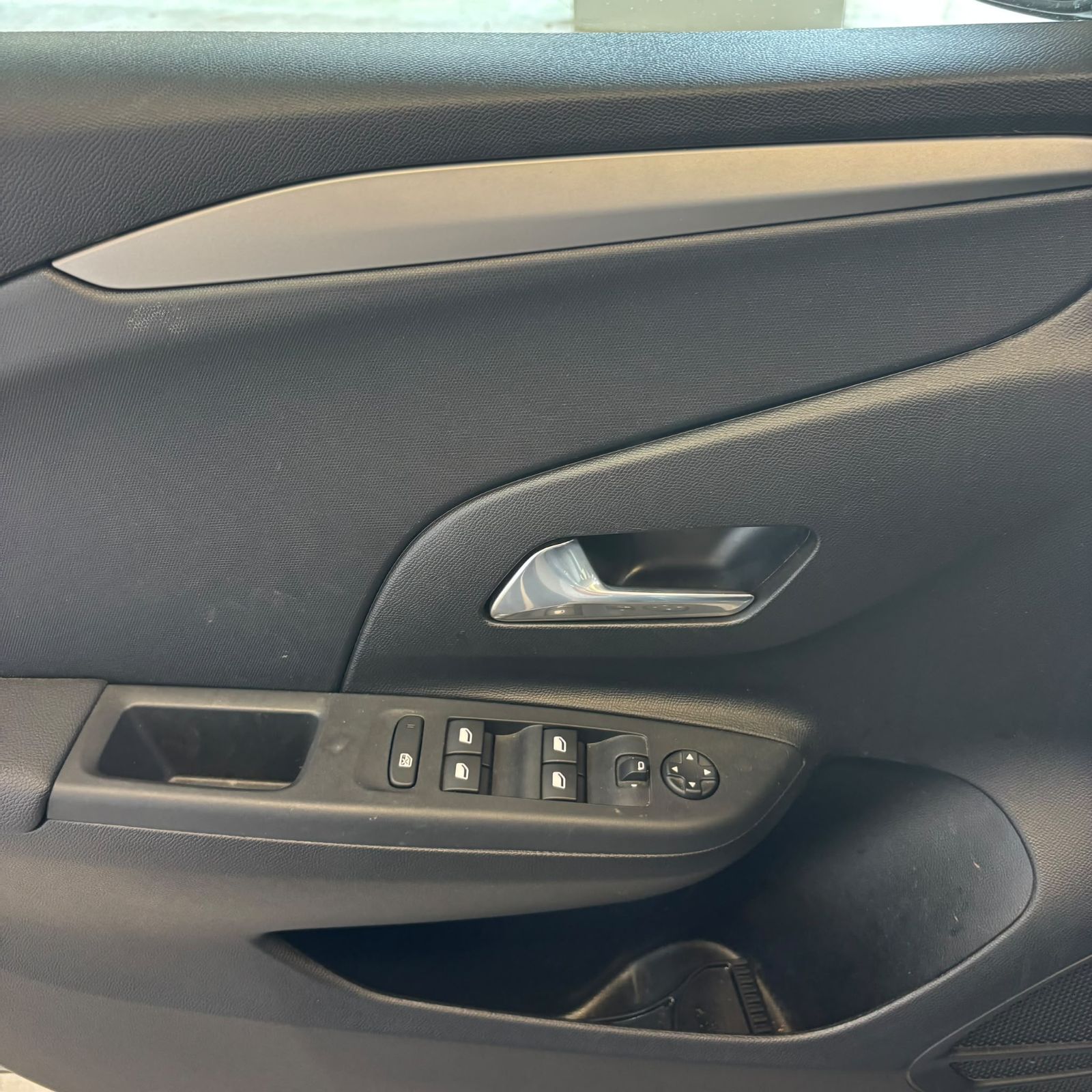 OPEL CORSA 1.2 Turbo 100 ch Edition 5P occasion - Leader export auto Algérie, licence moudjahidine, CCR (Vue 19) - DJCAR