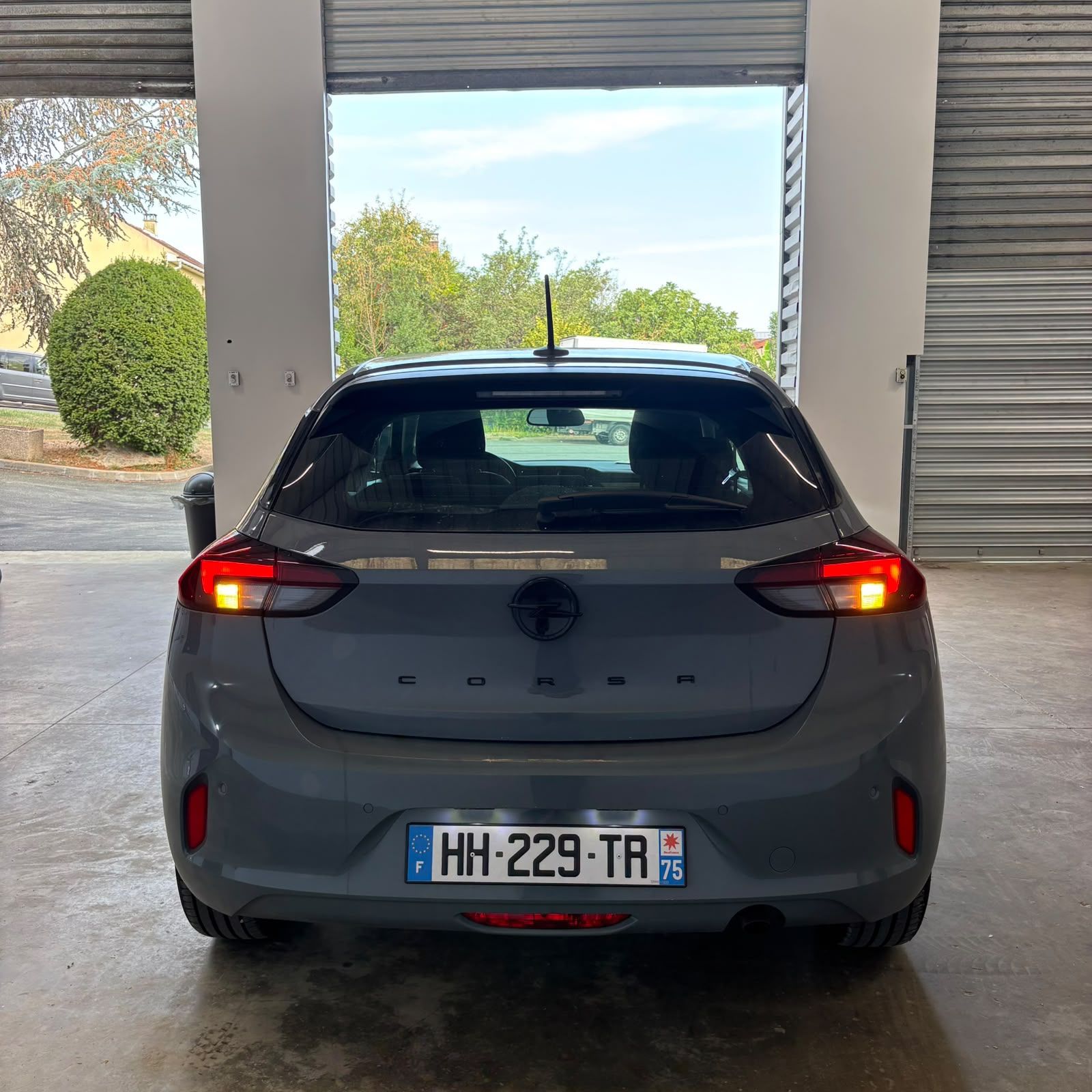OPEL CORSA 1.2 Turbo 100 ch Edition 5P occasion - Leader export auto Algérie, licence moudjahidine, CCR (Vue 8) - DJCAR