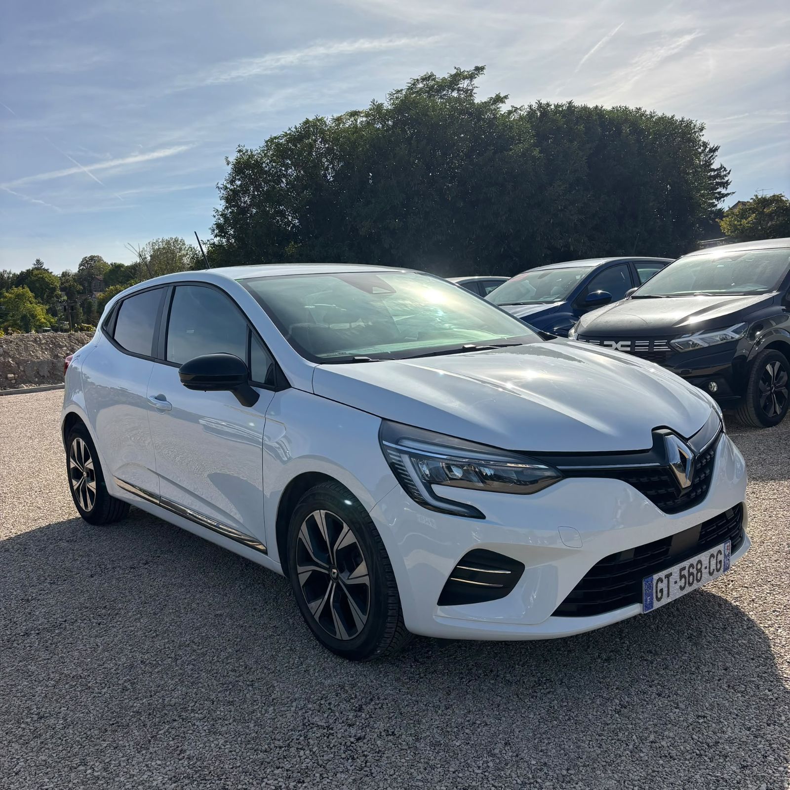 RENAULT CLIO V 1.0 TCe 90 Evolution 5P occasion - Leader export auto Algérie, licence moudjahidine, CCR (Vue 2) - DJCAR