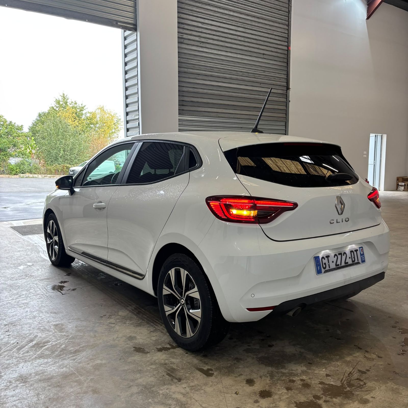 RENAULT CLIO V 1.0 TCe 90 Evolution 5P occasion - Leader export auto Algérie, licence moudjahidine, CCR (Vue 7) - DJCAR