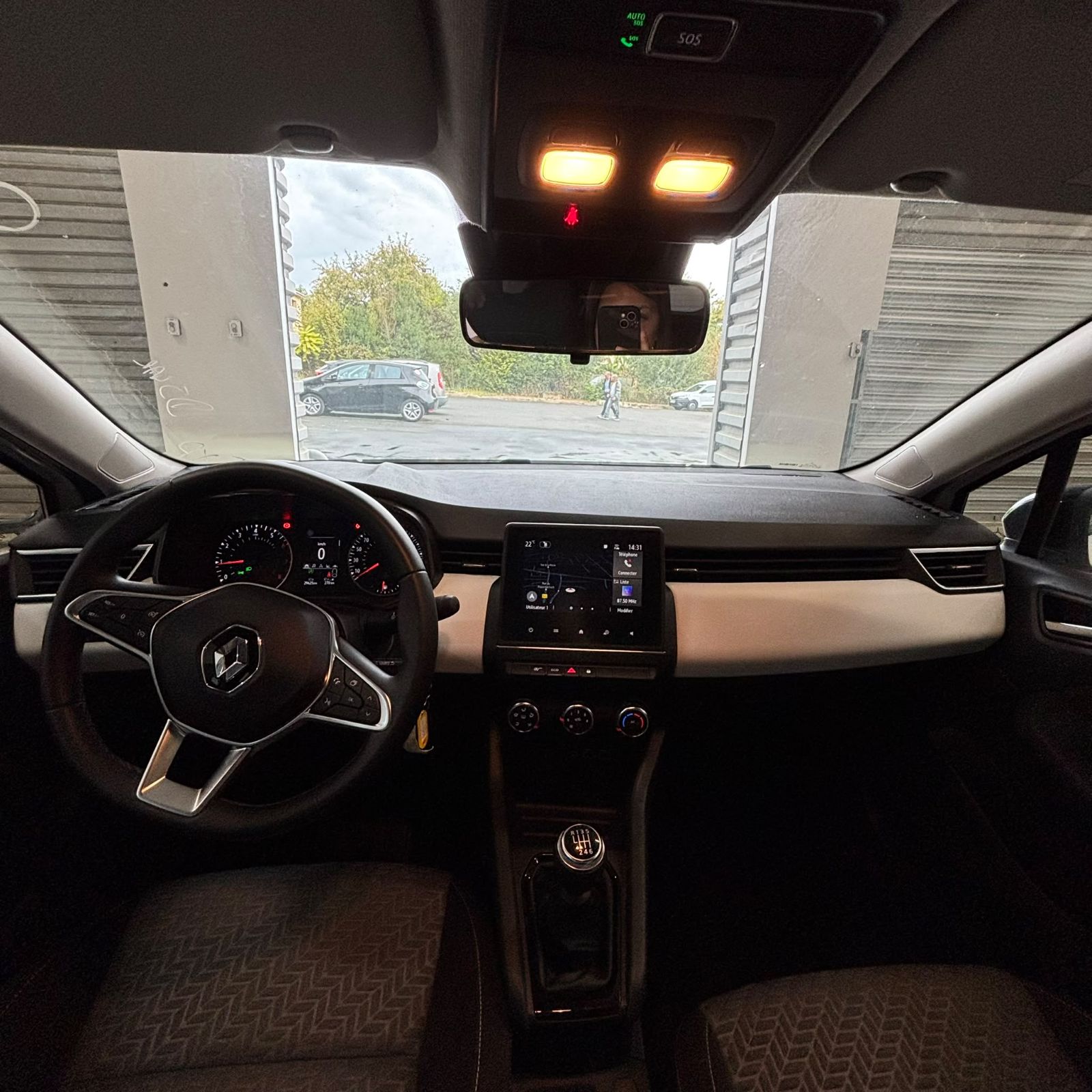 RENAULT CLIO V 1.0 TCe 90 Evolution 5P occasion - Leader export auto Algérie, licence moudjahidine, CCR (Vue 12) - DJCAR