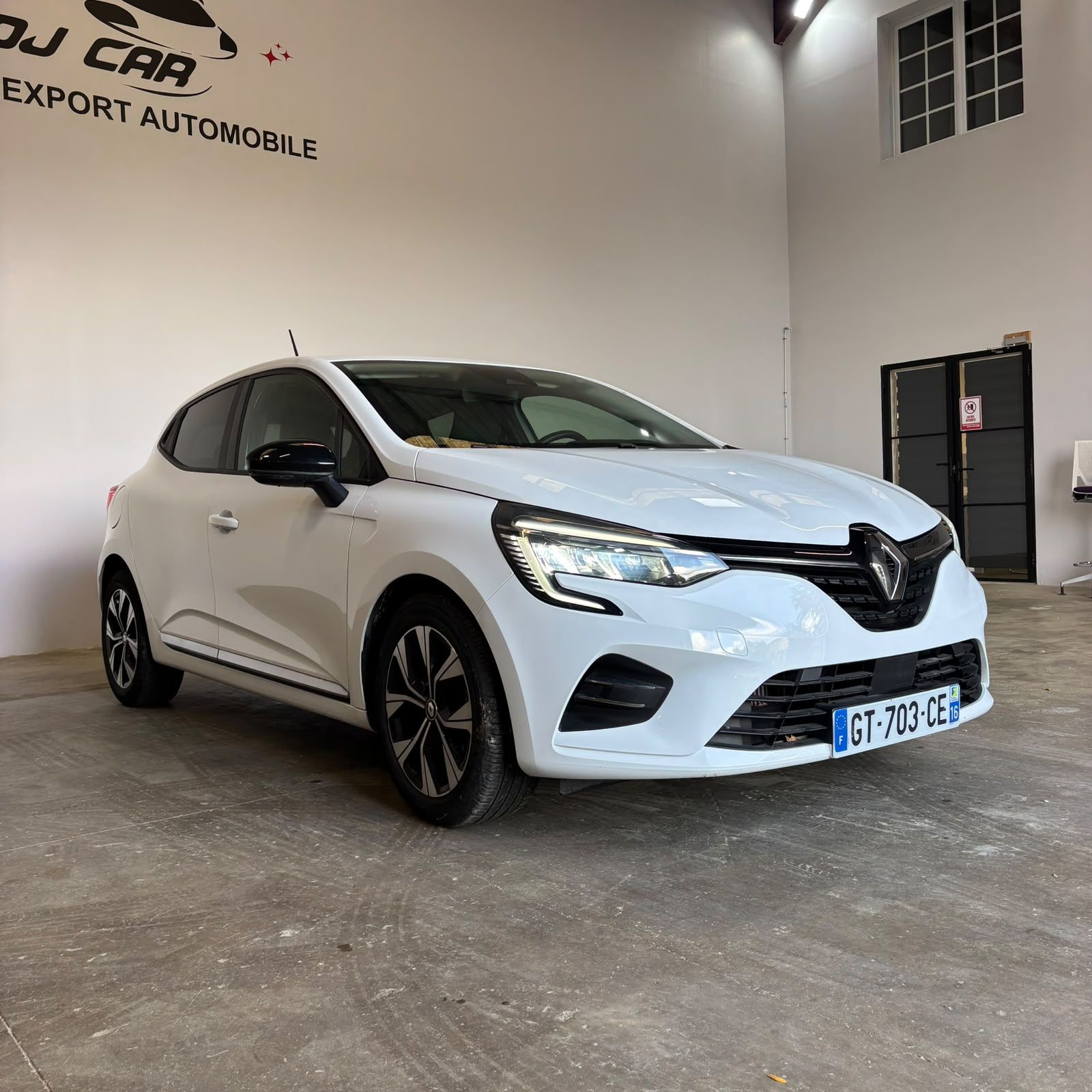 RENAULT CLIO V 1.0 TCe 90 Evolution 5P occasion - Leader export auto Algérie, licence moudjahidine, CCR (Vue 1) - DJCAR