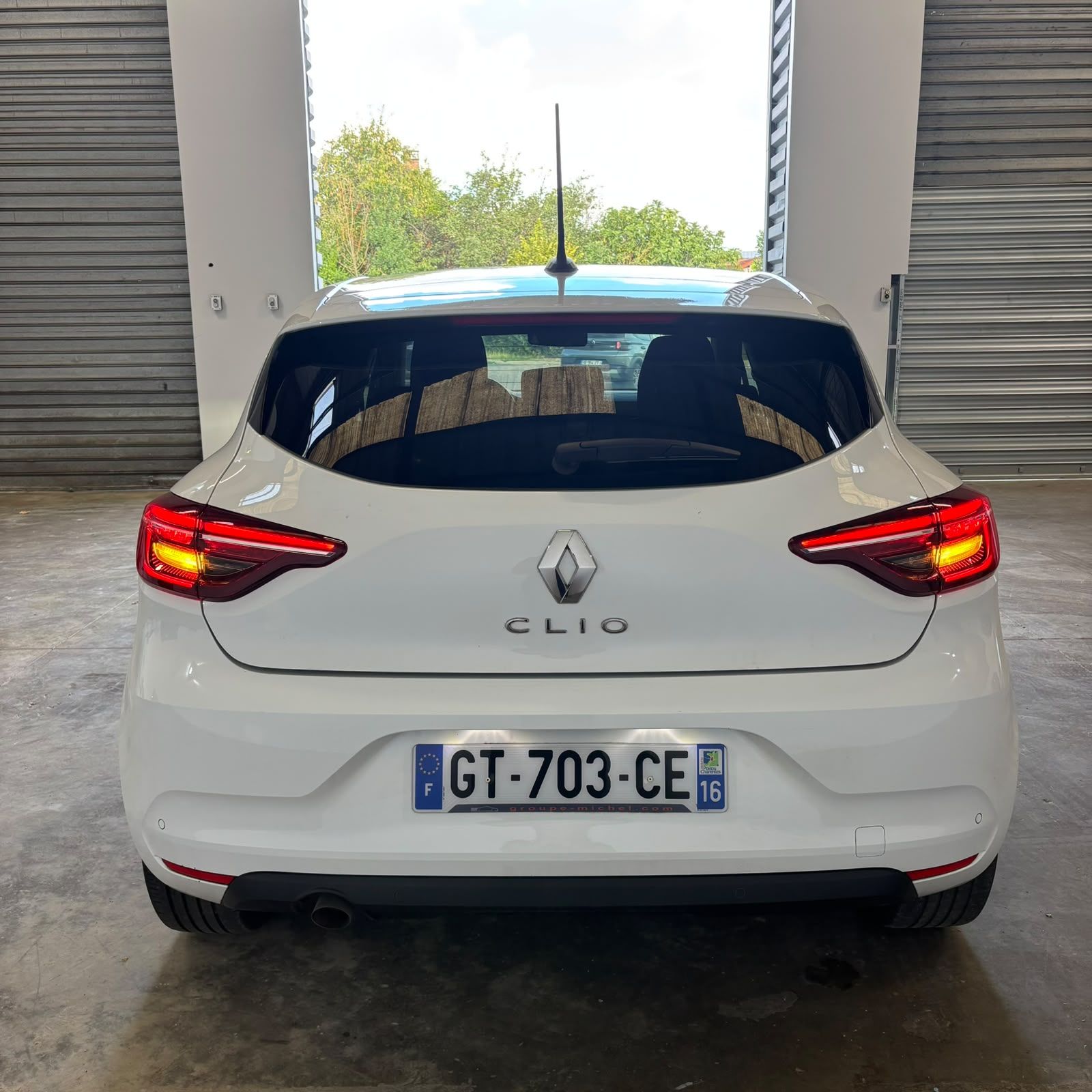 RENAULT CLIO V 1.0 TCe 90 Evolution 5P occasion - Leader export auto Algérie, licence moudjahidine, CCR (Vue 7) - DJCAR