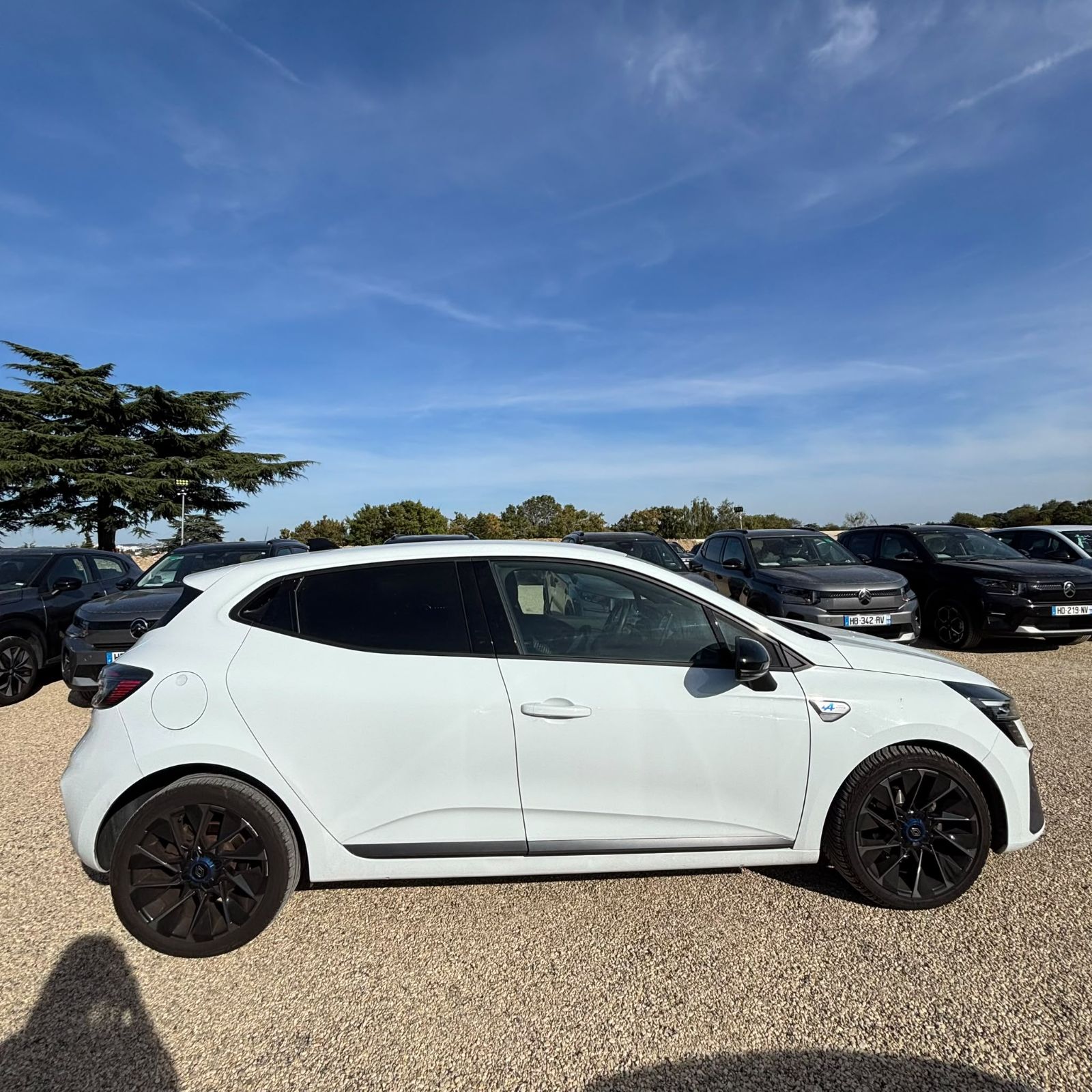 RENAULT CLIO V 1.0 TCe 90 GSR2 Esprit Alpine 5P occasion - Leader export auto Algérie, licence moudjahidine, CCR (Vue 4) - DJCAR