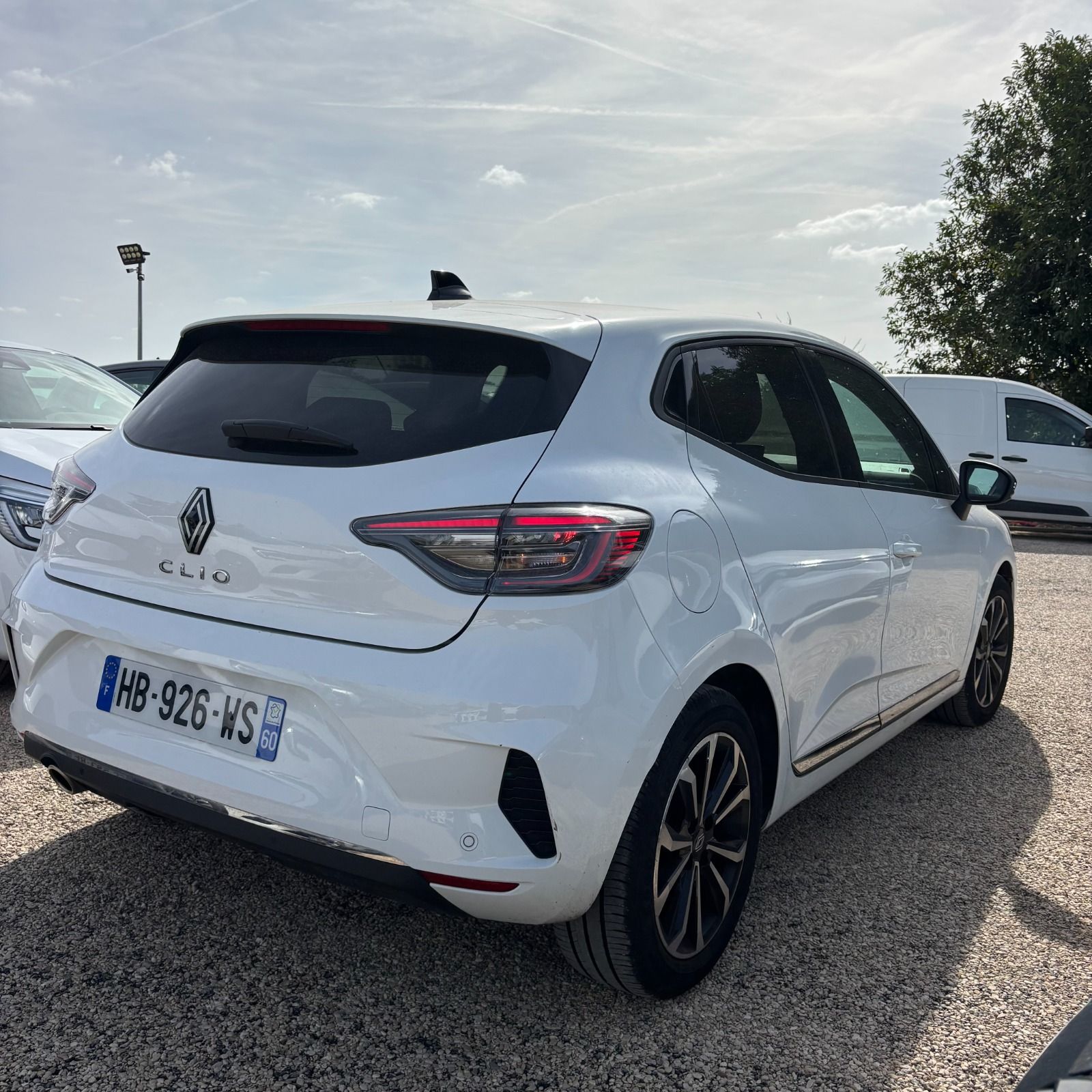 RENAULT CLIO V Eco G 100 ch GSR2 Techno 5P occasion - Leader export auto Algérie, licence moudjahidine, CCR (Vue 6) - DJCAR