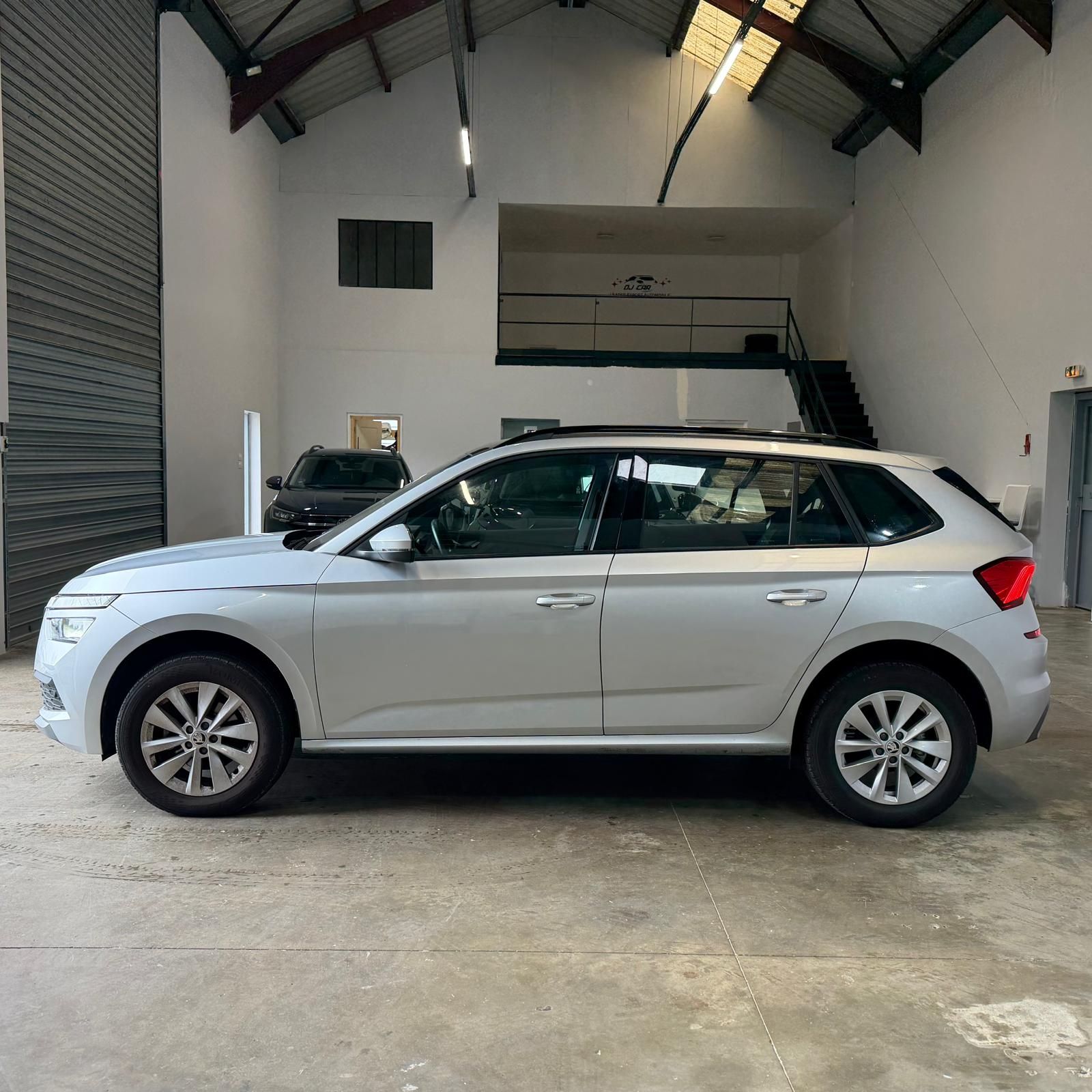 SKODA KAMIQ 1.0 TSI Evo 110 ch DSG7 Ambition occasion - Leader export auto Algérie, licence moudjahidine, CCR (Vue 4) - DJCAR