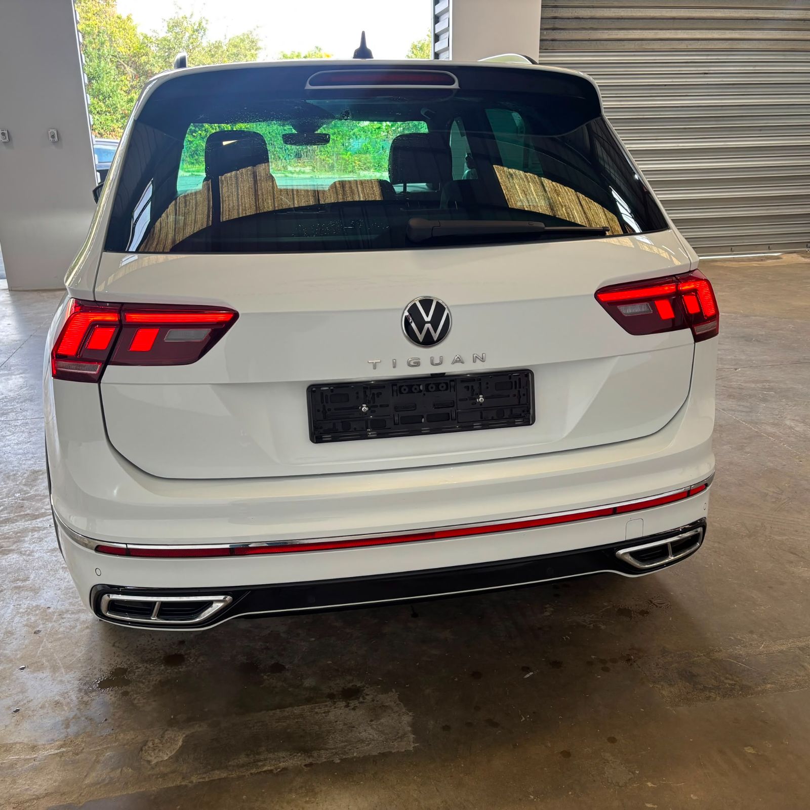VOLKSWAGEN TIGUAN 1.5 TSI 150ch R LINE DSG7 TOIT PANO occasion - Leader export auto Algérie, licence moudjahidine, CCR (Vue 5) - DJCAR
