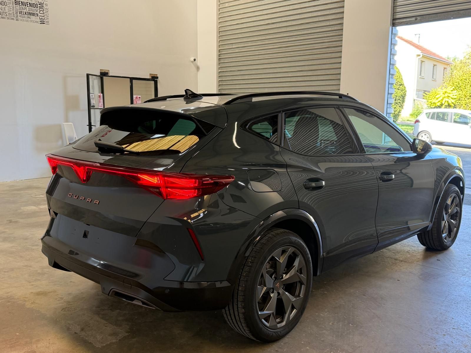 CUPRA FORMENTOR PH2 1.5 eTSI 150 ch DSG7 V 5P occasion - Leader export auto Algérie, licence moudjahidine, CCR (Vue 3) - DJCAR