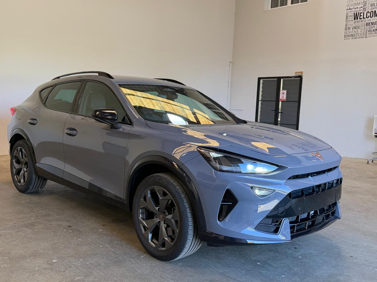 CUPRA FORMENTOR PH2 1.5 eTSI 150 ch DSG7 V 5P occasion - Leader export auto Algérie, licence moudjahidine, CCR (Vue 3) - DJCAR