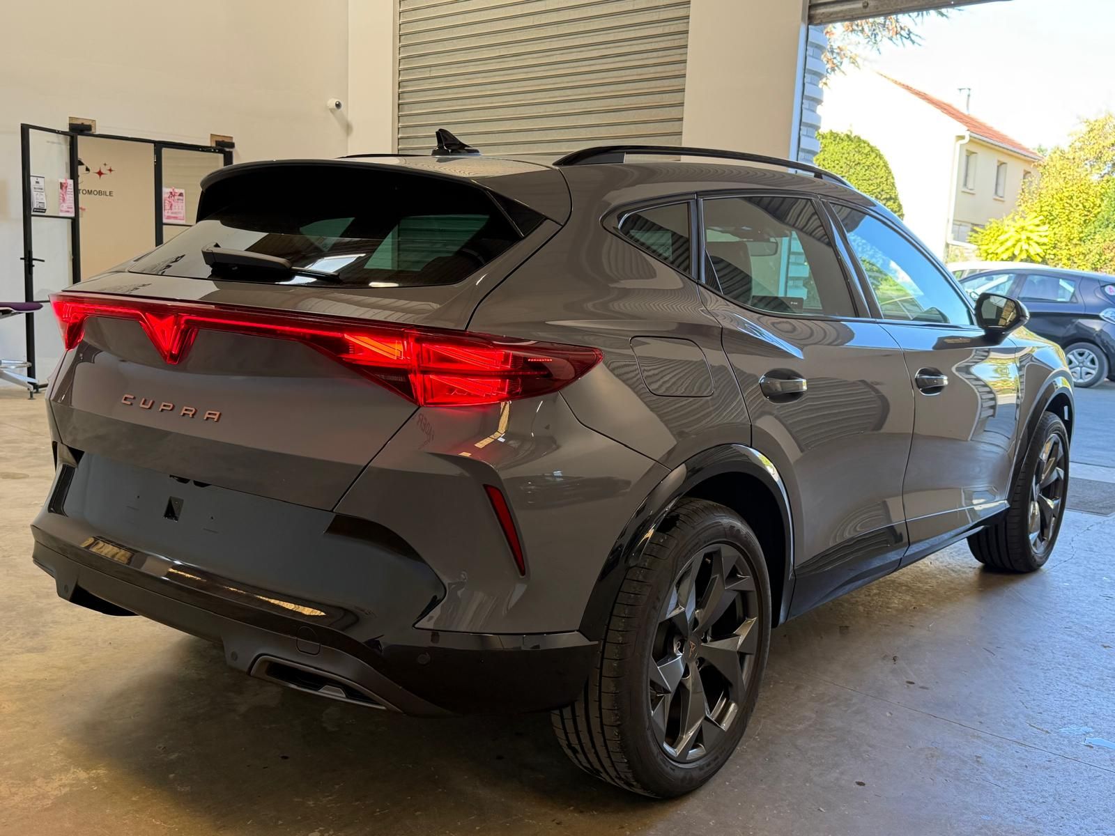 CUPRA FORMENTOR PH2 1.5 eTSI 150 ch DSG7 V 5P occasion - Leader export auto Algérie, licence moudjahidine, CCR (Vue 4) - DJCAR